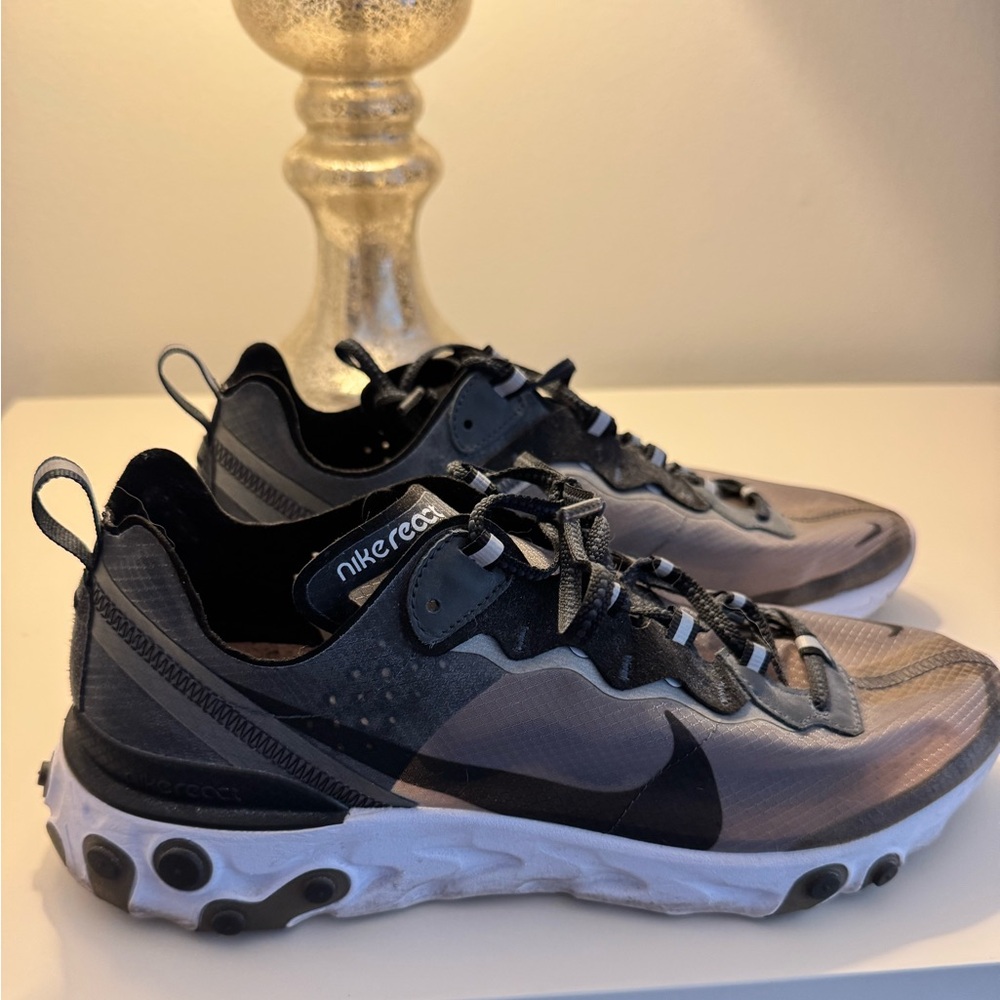 Nike React